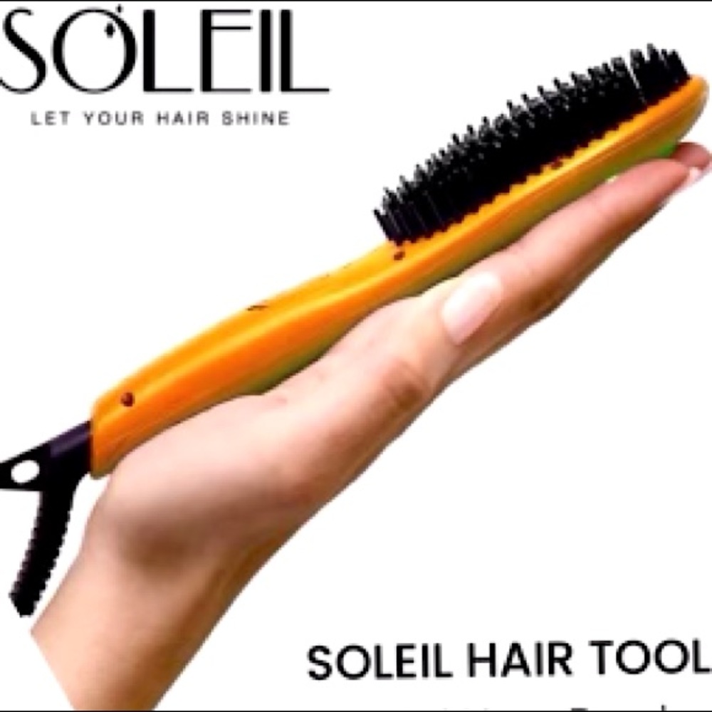 SOLEIL HAIR TOOLS Mini Heat Brush with velvet Pouch
